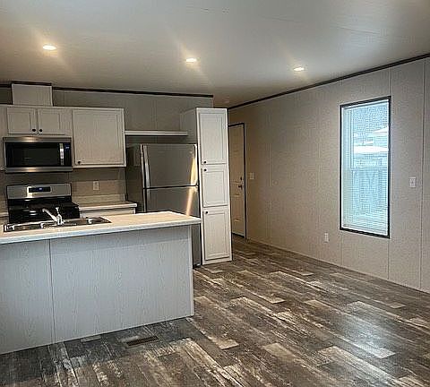 3rd image of 102 N 30th St Lot 47