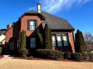 513 Meadow Ridge Cir, Birmingham, AL 35242