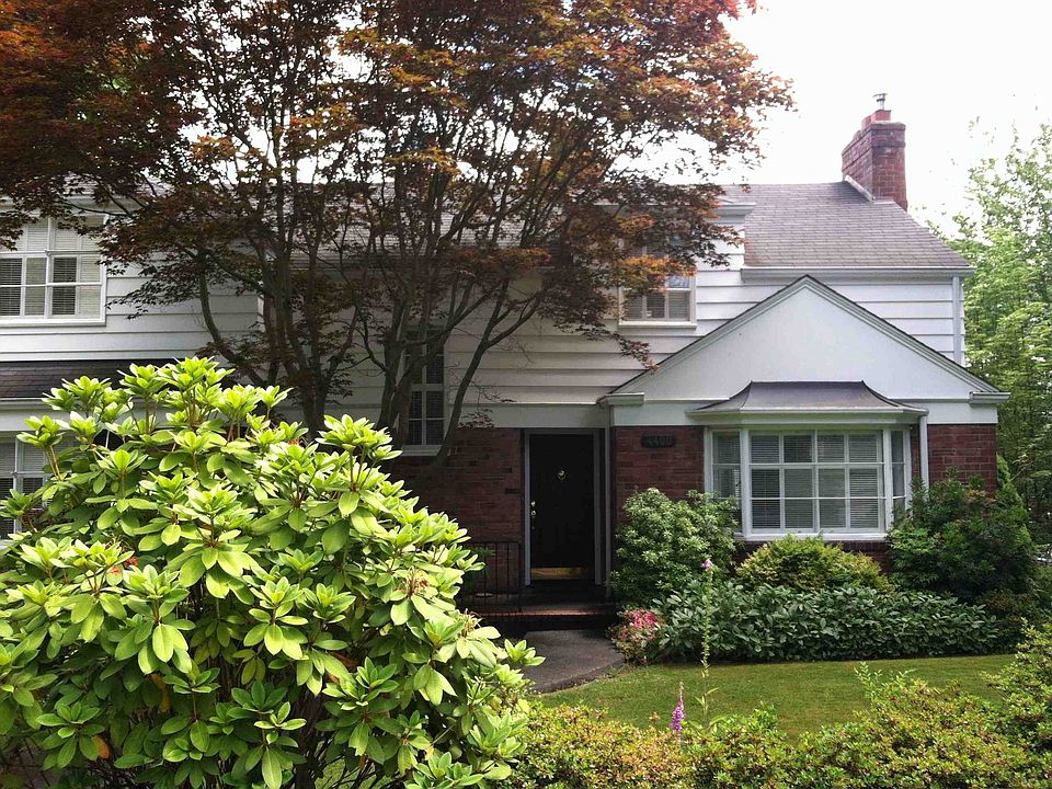 2nd image of 4400 48th Ave NE