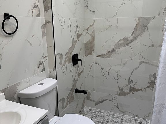 3rd image of 21408 Hillside Ave Floor 2