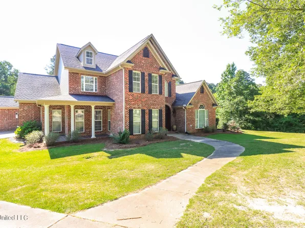 205 Lakeside Cv, Byram, MS 39170