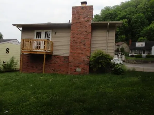 312 Highland Ave, Paintsville, KY 41240