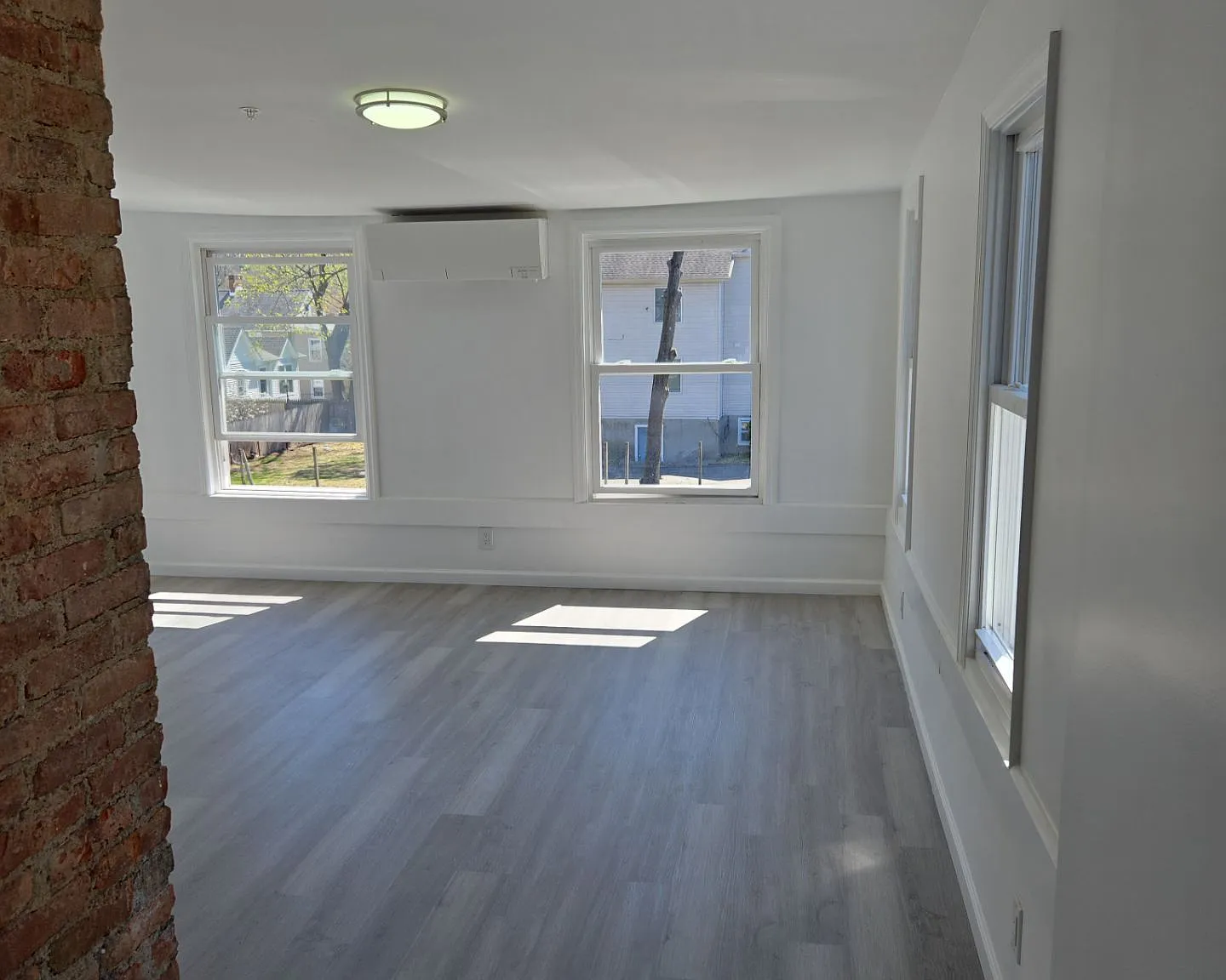 Studio, $1,950 — Photo 3