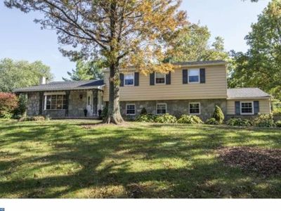 2057 Trumbauer Rd, Lansdale, PA, 19446