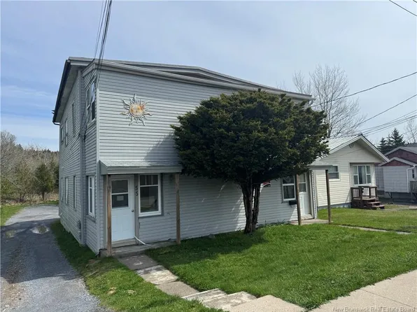 57 Broadway Ave #55, Saint John, NB E2H 1Z9