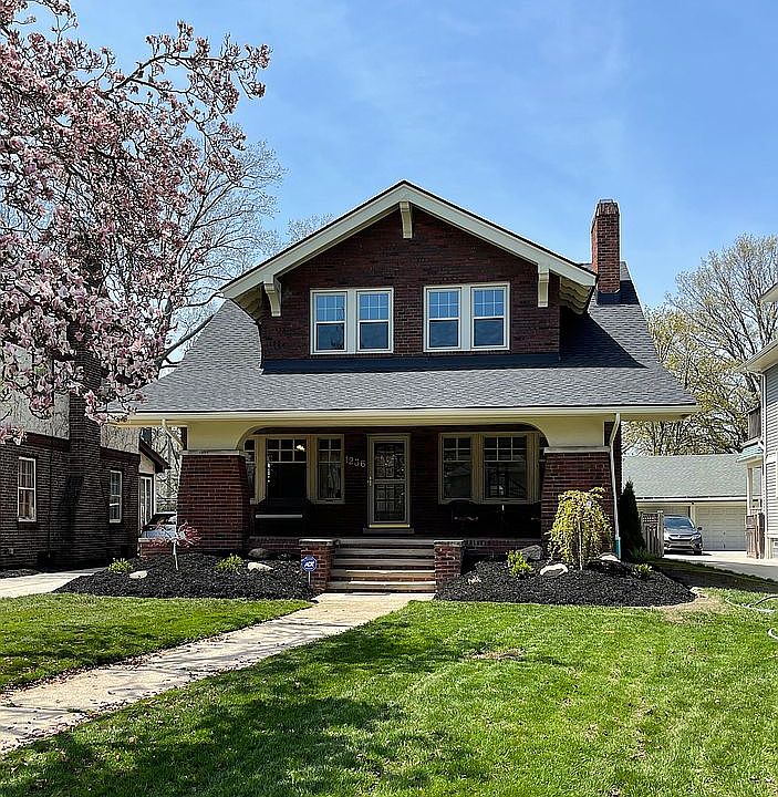 1st image of 1236 Manor Park Ave
