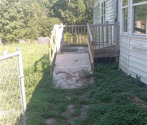 3rd image of 22287 Muse Rd