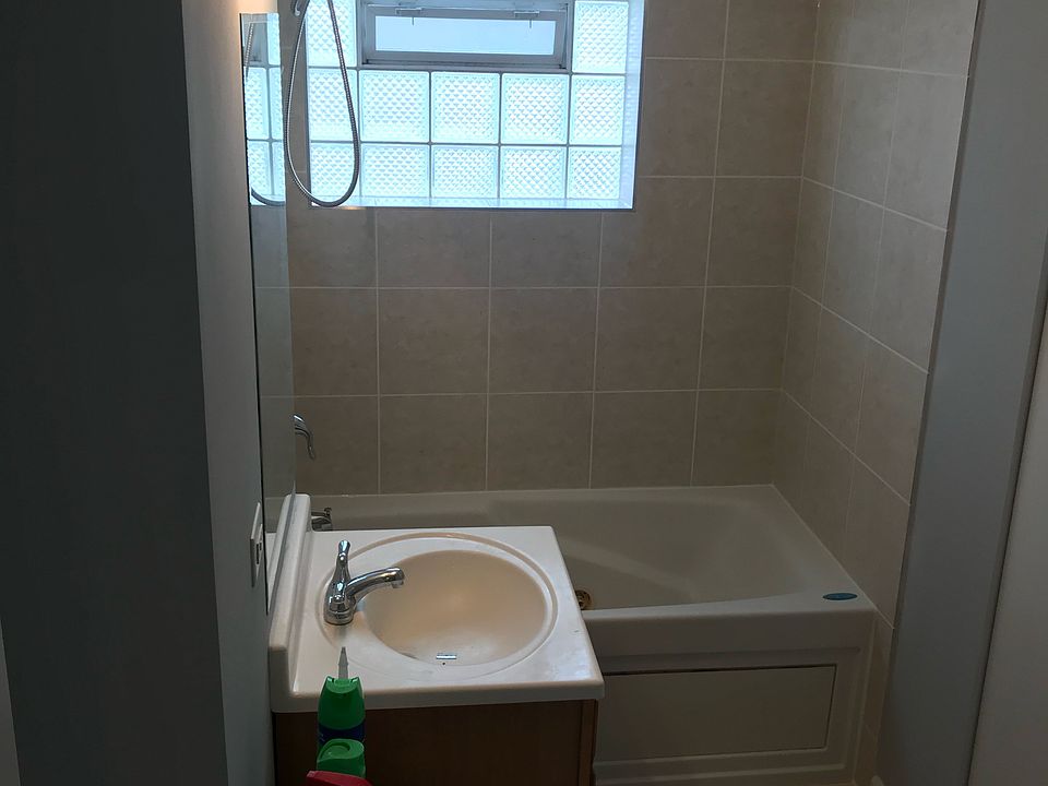 2nd image of 5919 W 63rd St APT 1C