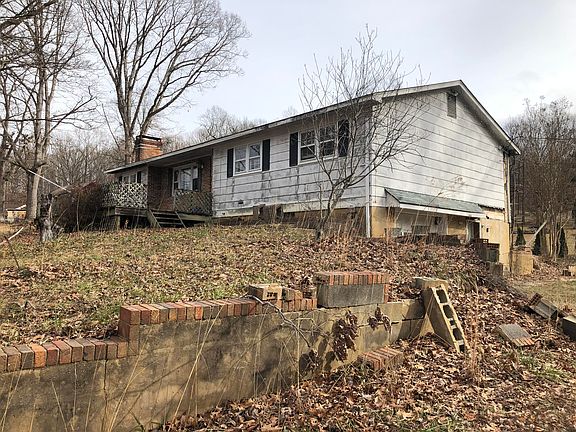 2nd image of 24998 Lee Hwy