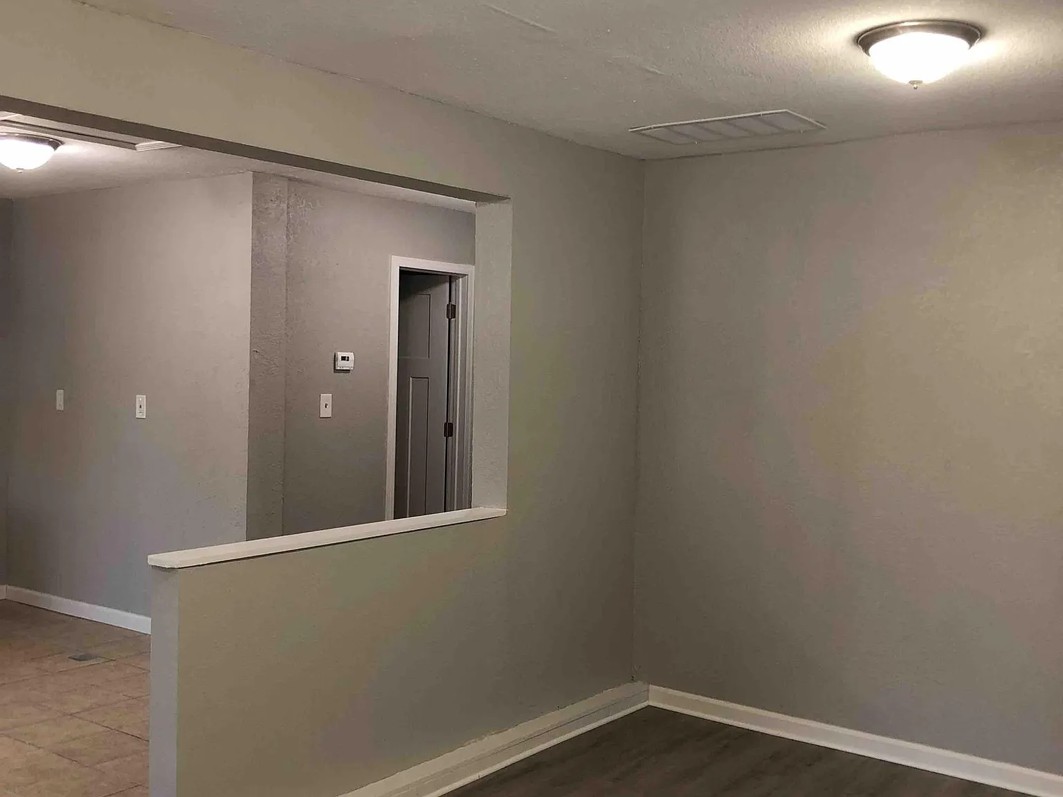 2 bed, 1.0 bath, 1118 sqft, $1,172 — Photo 3