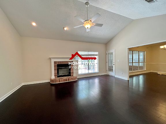3rd image of 5071 Benton Blvd