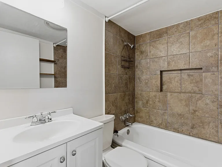 853 Gallavista Ave — Photo 7
