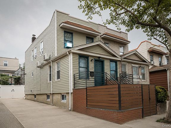 2nd image of 15038 Grand Central Parkway