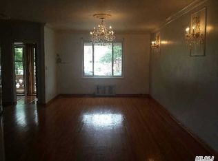 164-44 73rd Ave, Fresh Meadows, NY 11366