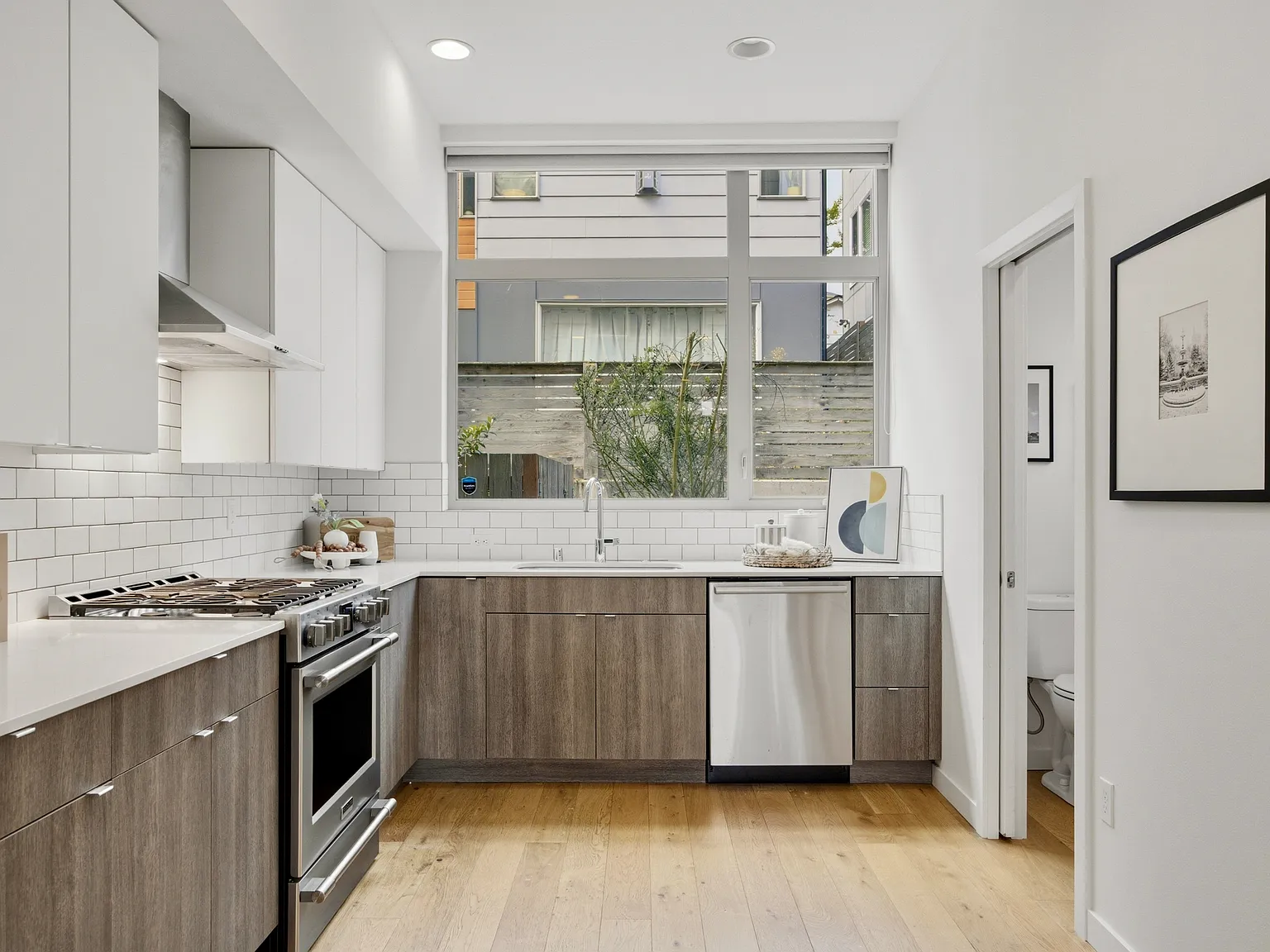 3043C 21st Ave W, Seattle - 1 — Photo 3