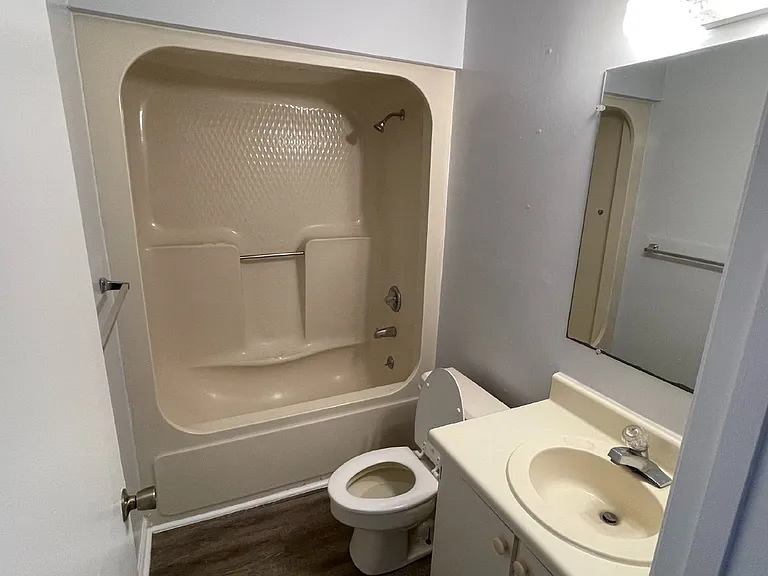 910 Brett Dr #21 — Photo 10