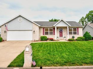 1530 Manchester Dr, O'Fallon, IL 62269