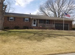 6208 Henze Rd, Evansville, IN 47720