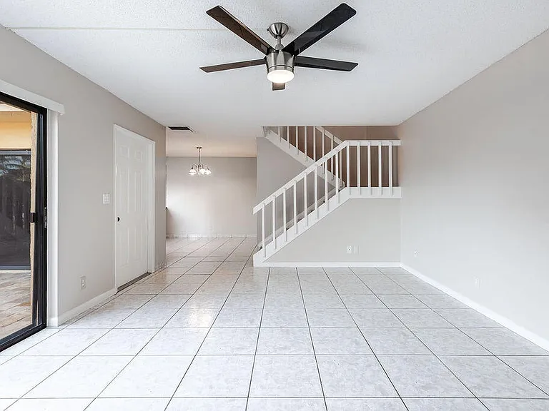 941 Springdale Cir — Photo 13