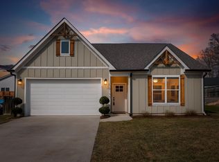 12195 Avery Pl, Soddy Daisy, TN 37379