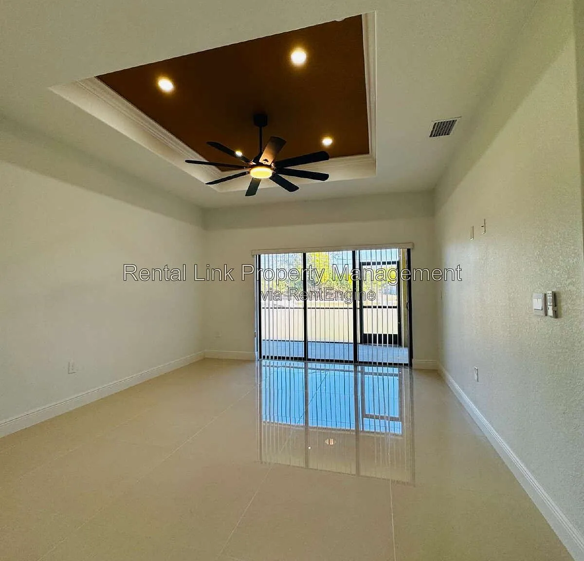 3 bed, 2.0 bath, 1257 sqft, $1,675 — Photo 3