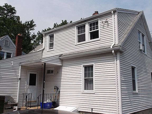 4th image of 1739 Nichols Ave