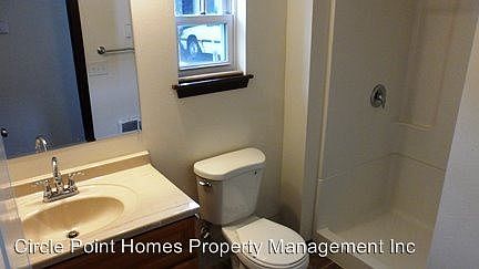 5th image of 11522 15th Ave NE
