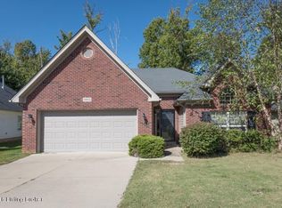 10610 Waycross Ave, Louisville, KY 40229