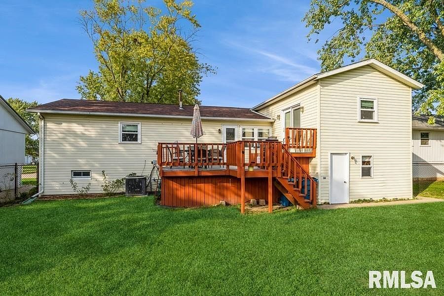 415 15th Pl, Camanche, IA 52730 Zillow