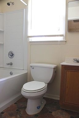 5th image of 321 Cumberland St APT C