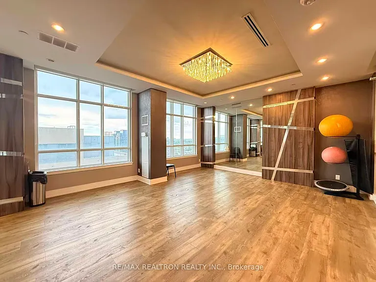 9205 Yonge St #419 — Photo 18