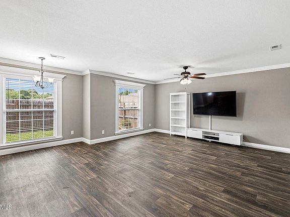 5th image of 3010 Apple Way