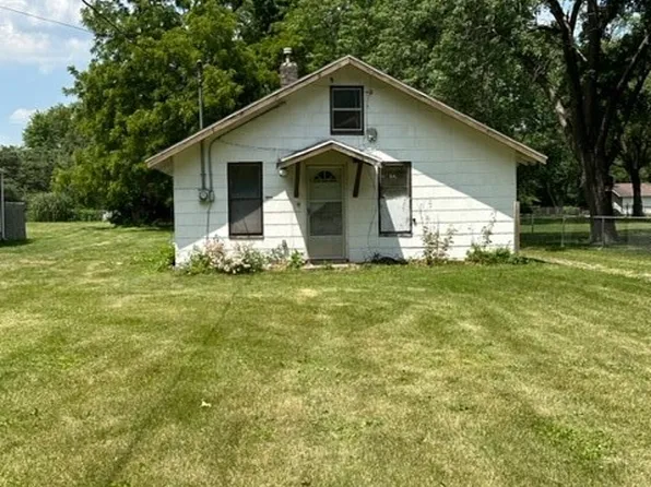 3308 52nd St, Des Moines, IA 50310