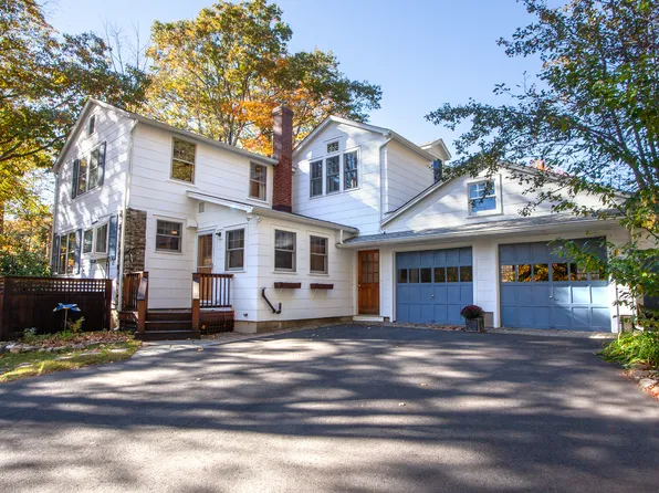 4 Moosehorn Road, Hartland, CT 06027