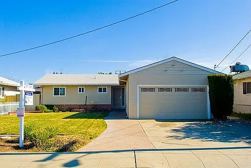419 Meadowlark St photo 1