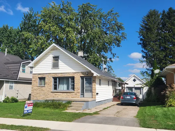 31 Queen St, Strathroy Caradoc, ON N7G 2H5