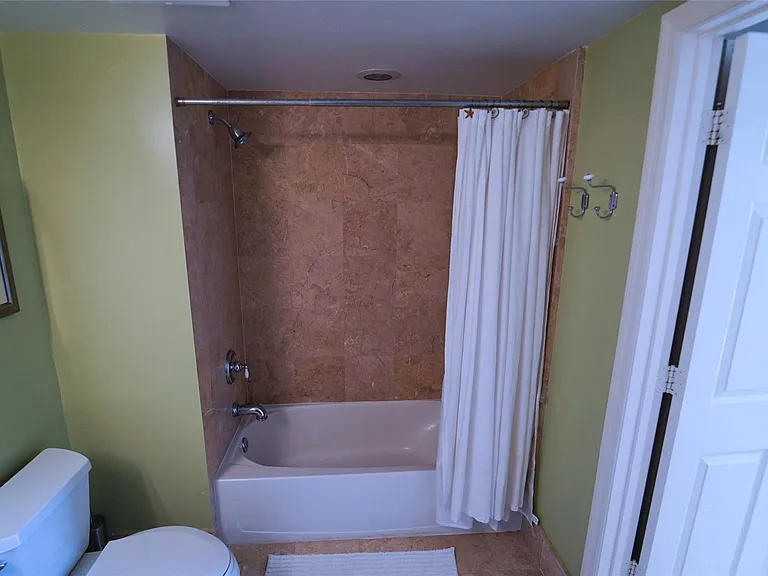 2011 N Ocean Blvd #1606 — Photo 25