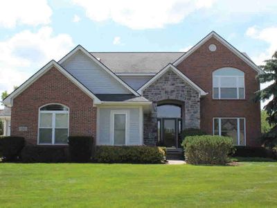 2202 Prairie Vw, Grand Blanc, MI, 48439