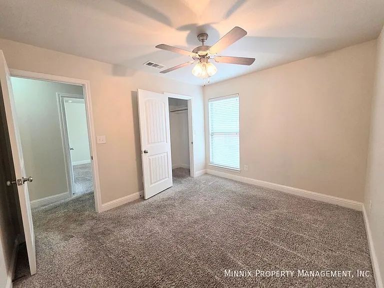 9411 Sagebrush Ave — Photo 9