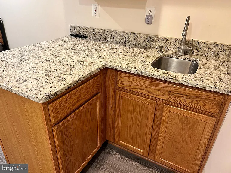 10528 Catalina Pl — Photo 15