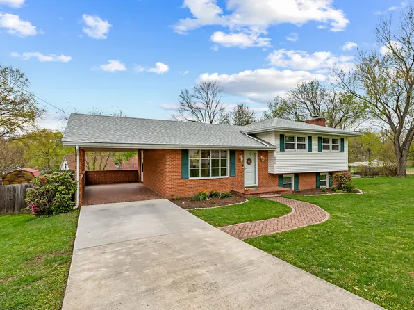 3516 Greencliff Rd, Roanoke, VA 24018