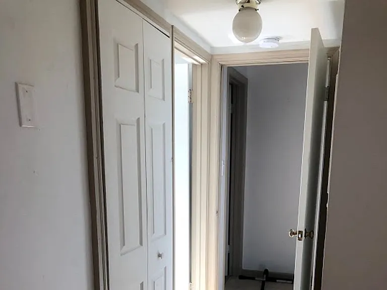 504 Cathedral St — Photo 9