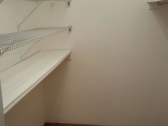 4th image of 1233 Guelbreth Ln APT 207