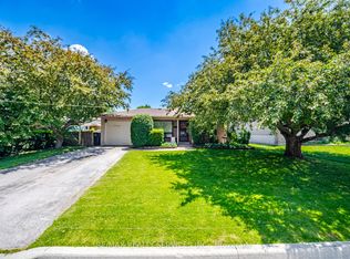 15 Ferndale Cres, Brampton, ON L6W 1G1