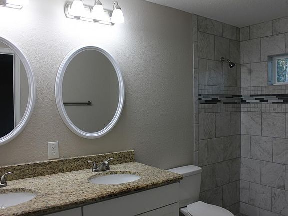 5th image of 8751 SE 162nd St