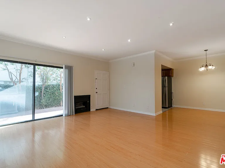 1911 Overland Ave #2 — Photo 5