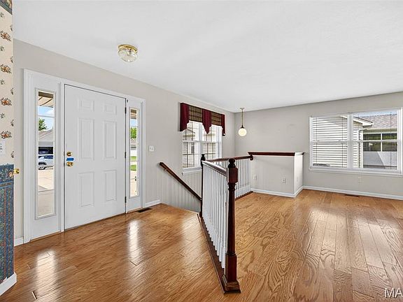 4th image of 8 Meramec Shores Ct