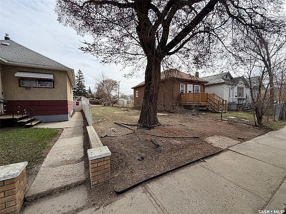 4th image of 1657 Toronto STREET
