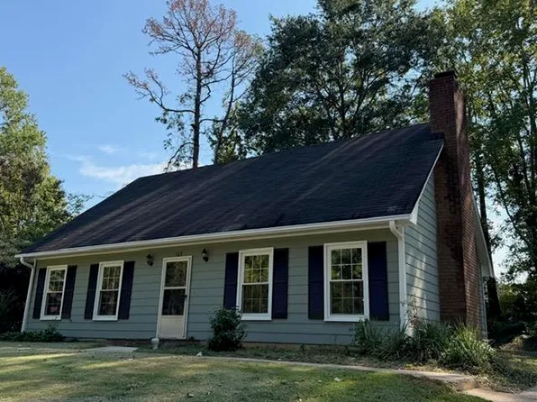 107 Ikes Ct, Taylors, SC 29687