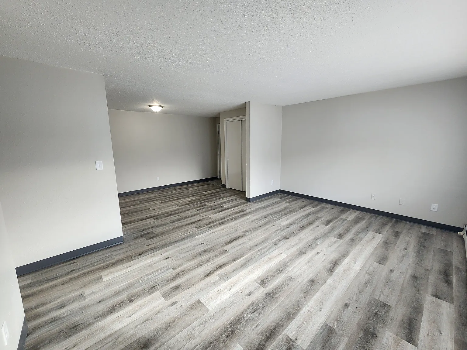 2 bed, 850 sqft, $850 — Photo 4